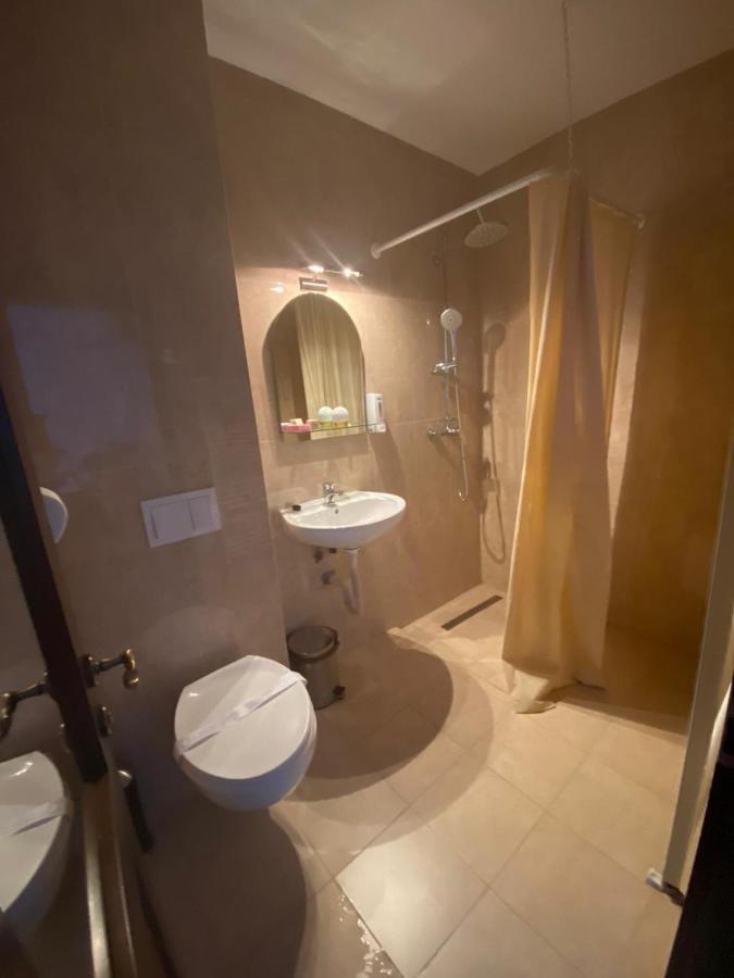 Maison Platanus Войняса Екстериор снимка